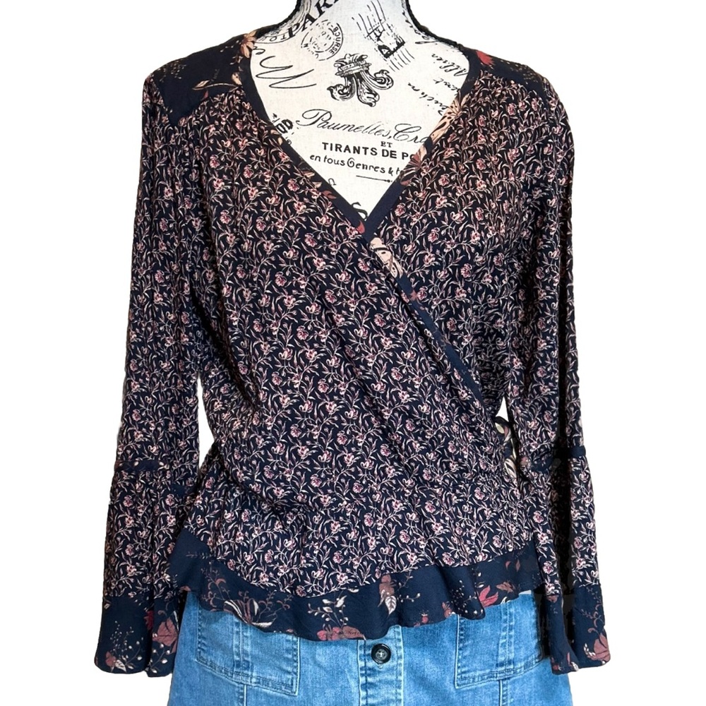 NWT FAHERTY New Ophelia Antique Vines Wrap Blouse in Black Sz Medium (Orig $138)